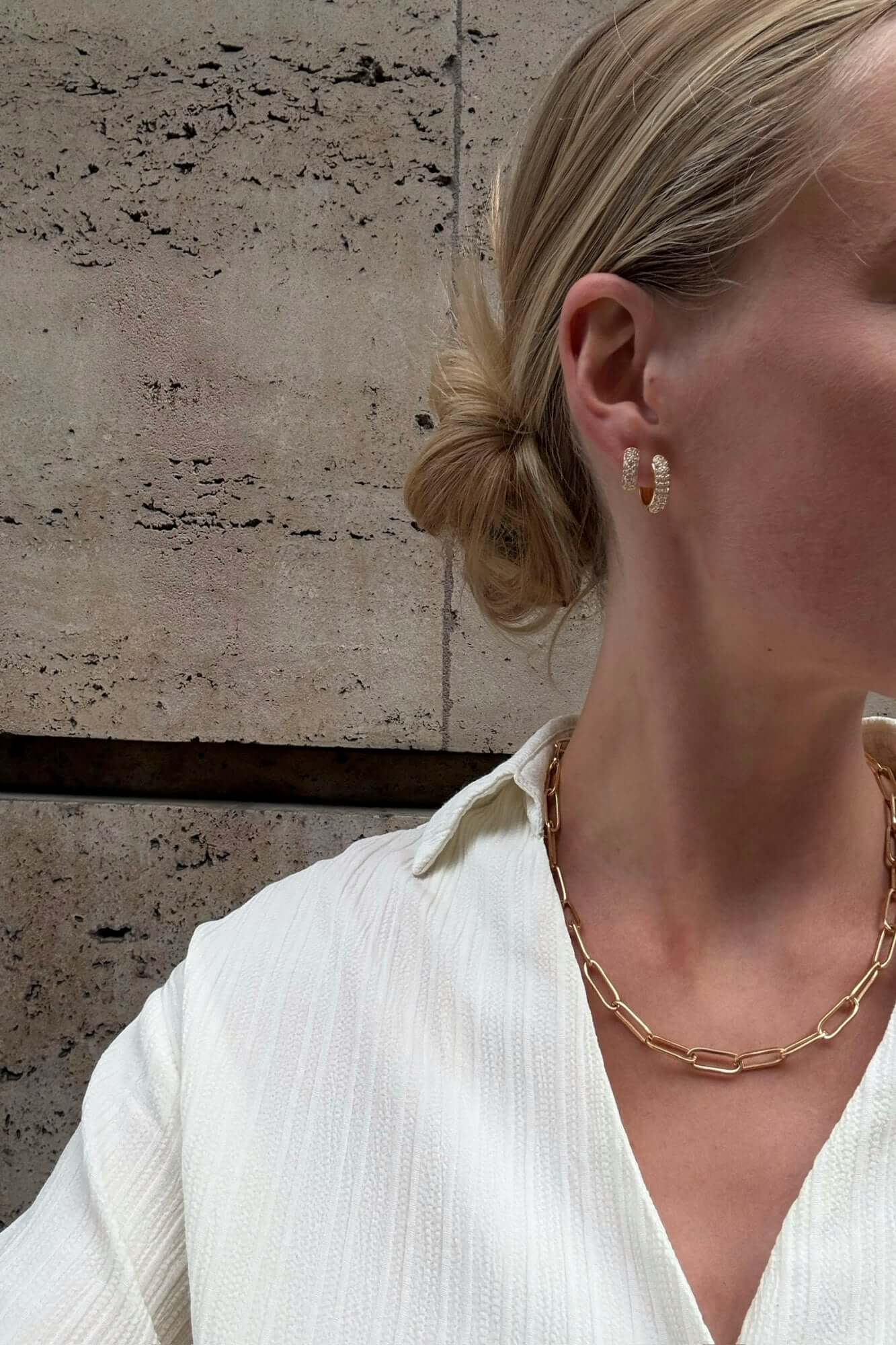 Cornelia Bold Gold Earrings – by CHORÉL