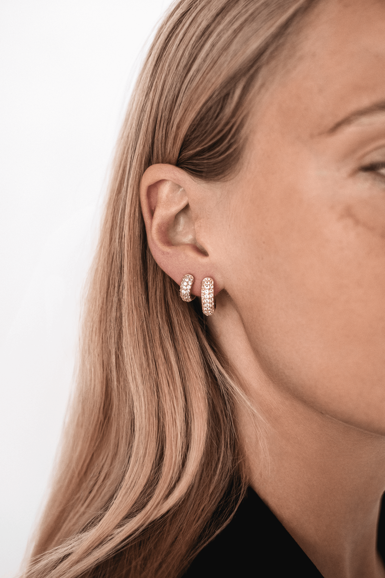 Cornelia Bold Gold Earrings – by CHORÉL