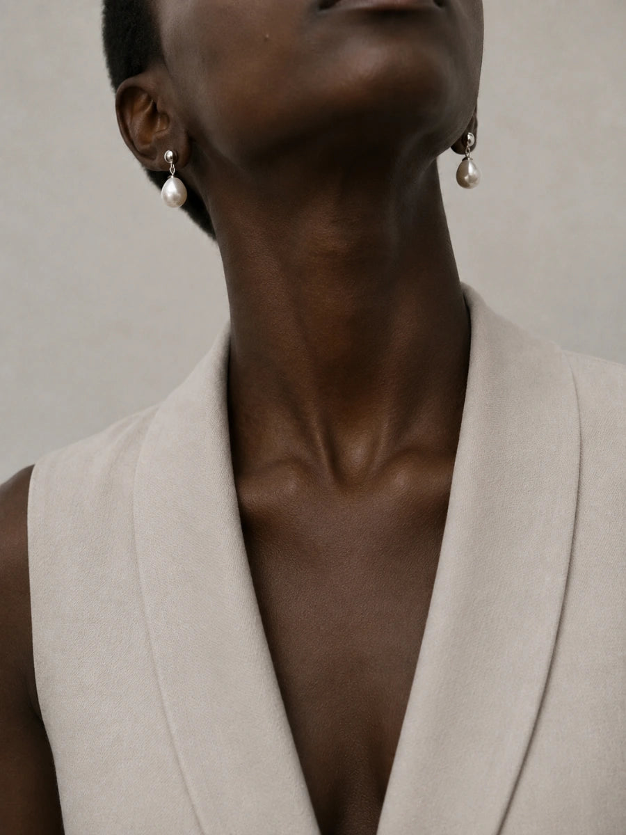 Vera Pearl Earrings