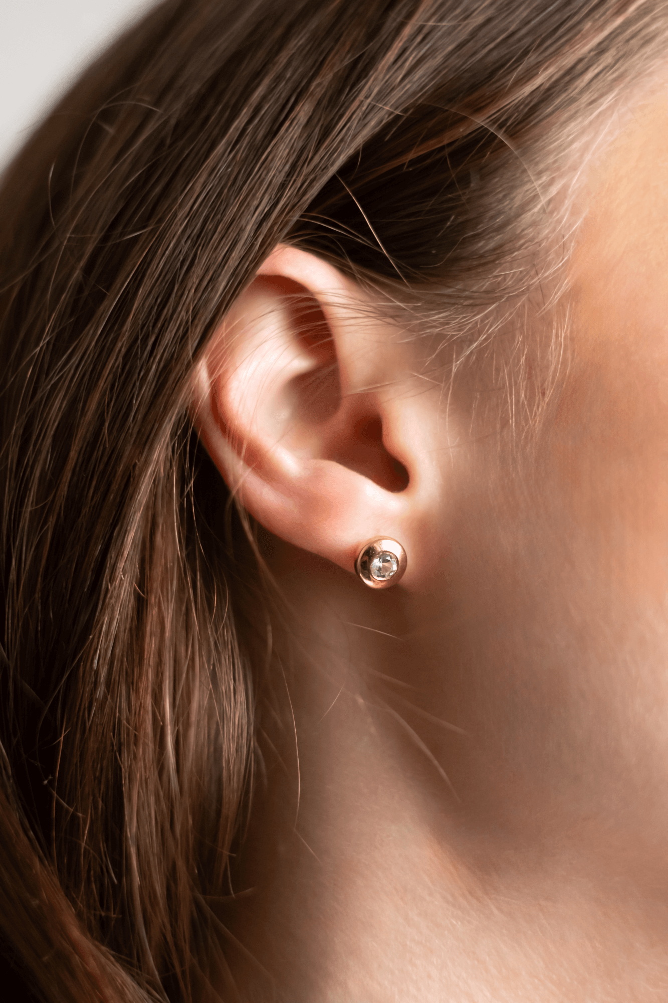 Noa Gold Earrings – by CHORÉL