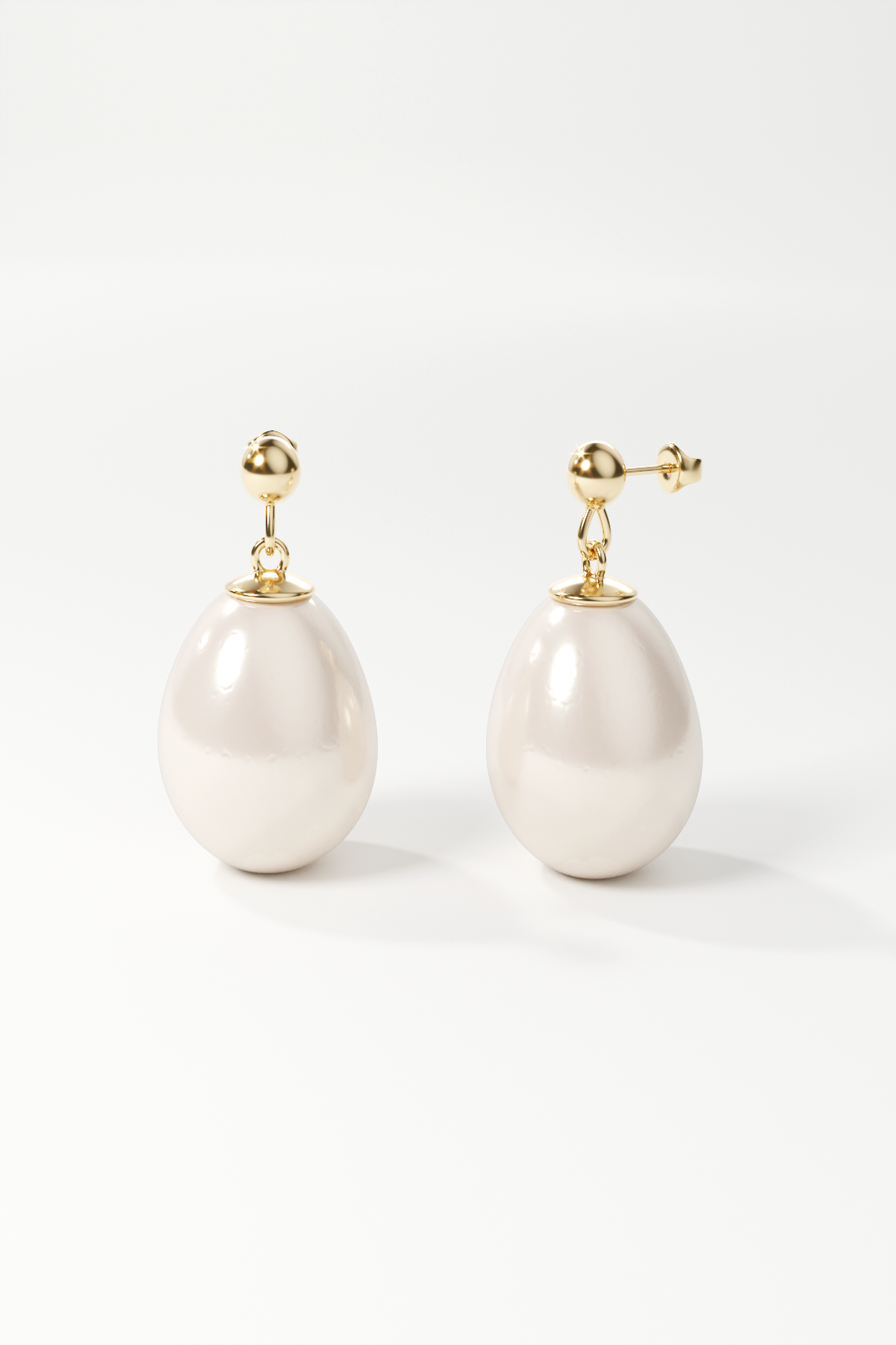 Vera Pearl Earrings – by CHORÉL