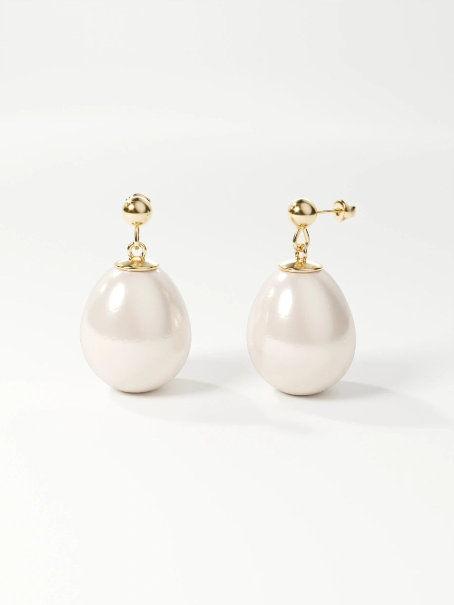 Vera Pearl Earrings