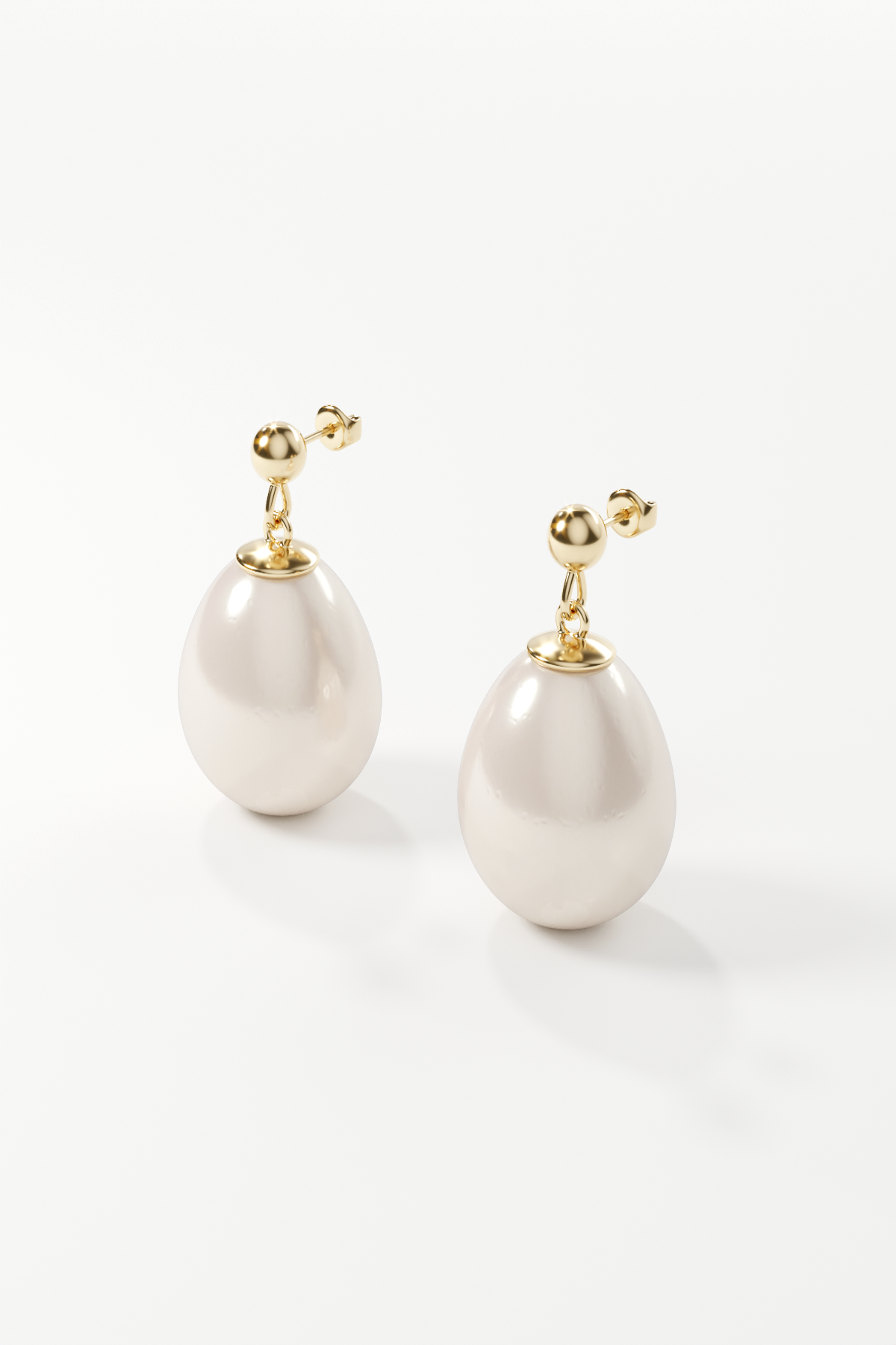 Vera Pearl Earrings – by CHORÉL
