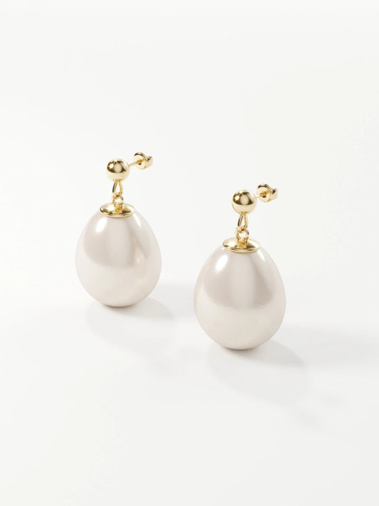 Vera Pearl Earrings
