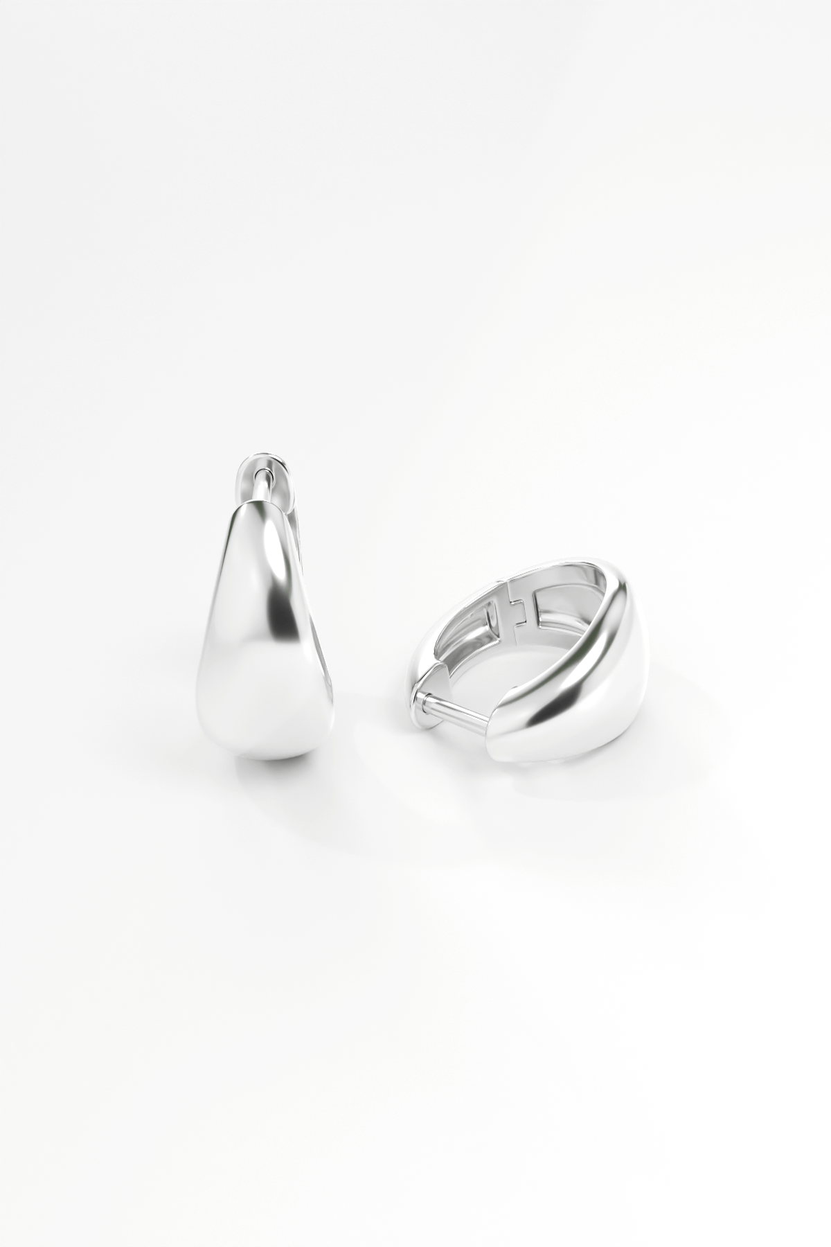 Noelle Bold Silver Earrings – by CHORÉL