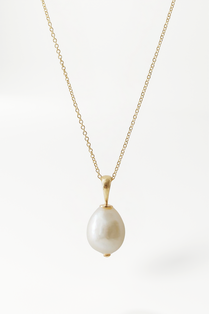 Grace Pearl Necklace – by CHORÉL