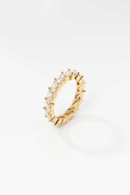 Magnolia Sapphire Ring